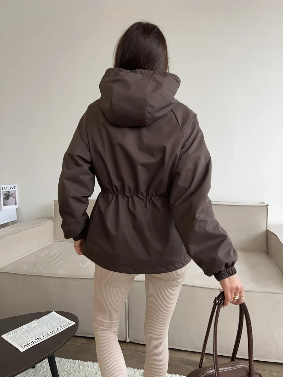 SONIA / CHAQUETA IMPERMEABLE CON CAPUCHA