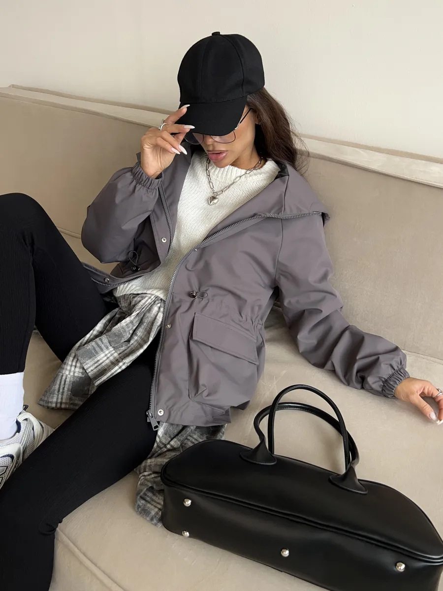 SONIA / CHAQUETA IMPERMEABLE CON CAPUCHA