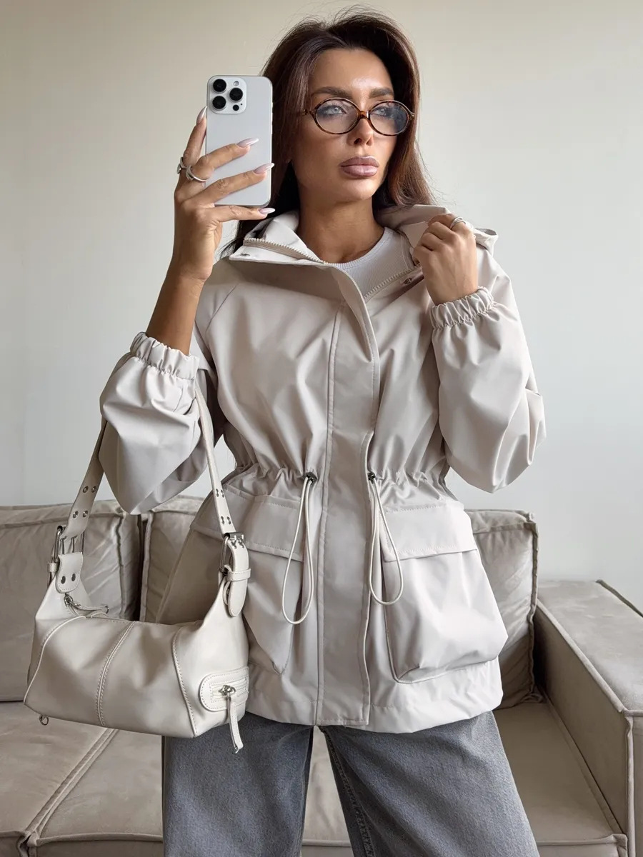 SONIA / CHAQUETA IMPERMEABLE CON CAPUCHA