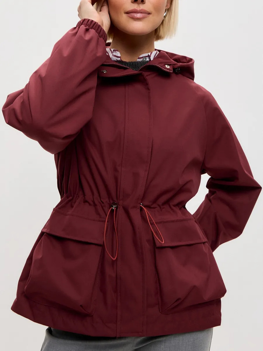 SONIA / CHAQUETA IMPERMEABLE CON CAPUCHA