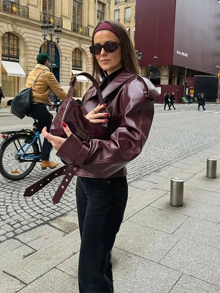 CHAQUETA ELEGANTE DE CUERO